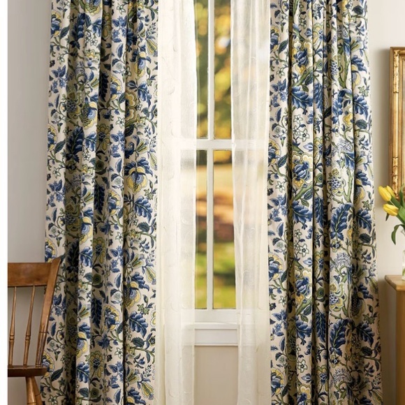 Waverly curtains - Picture 1 of 8
